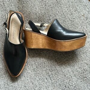 Matisse Wood Clog Platform Wedge Slingback- Black size 6